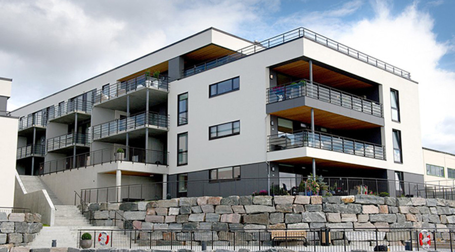 Balkong med søyle i front